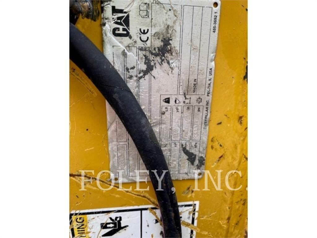 CAT 72 TILT BUCKET Kašike / Korpe