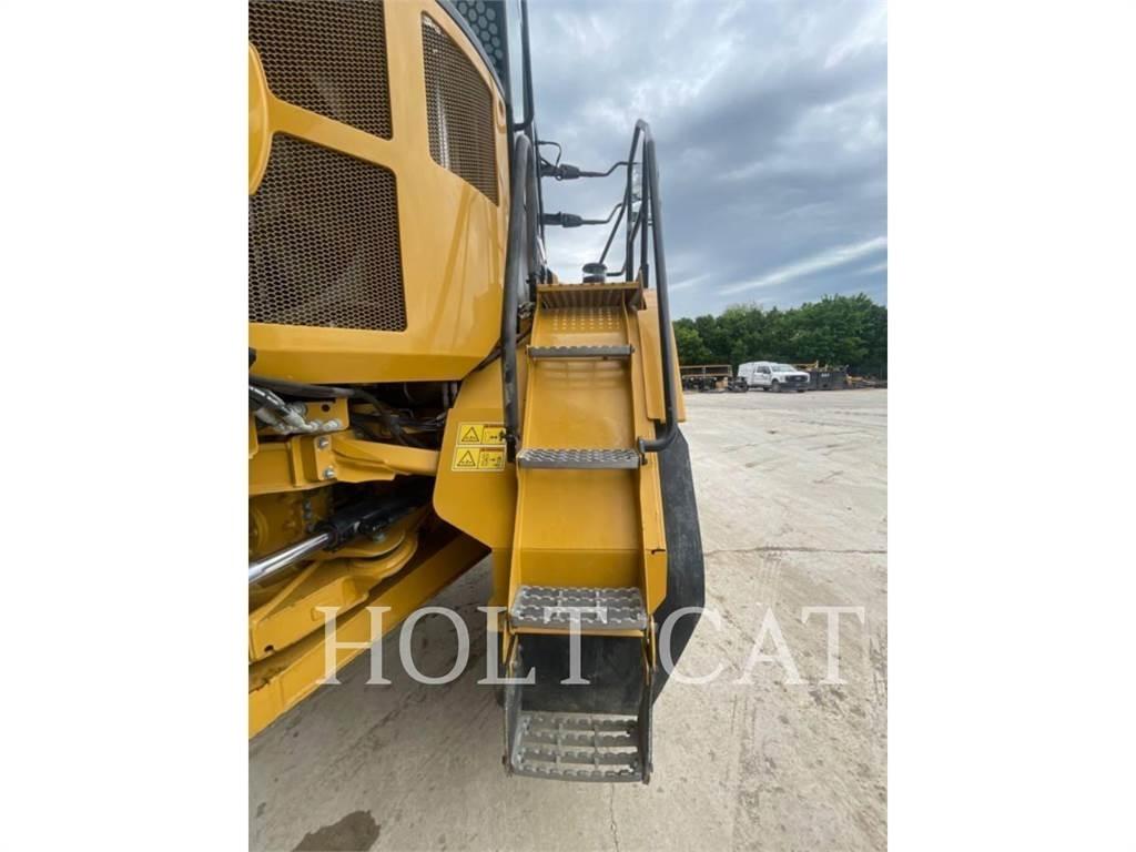 CAT 725 Zglobni demperi