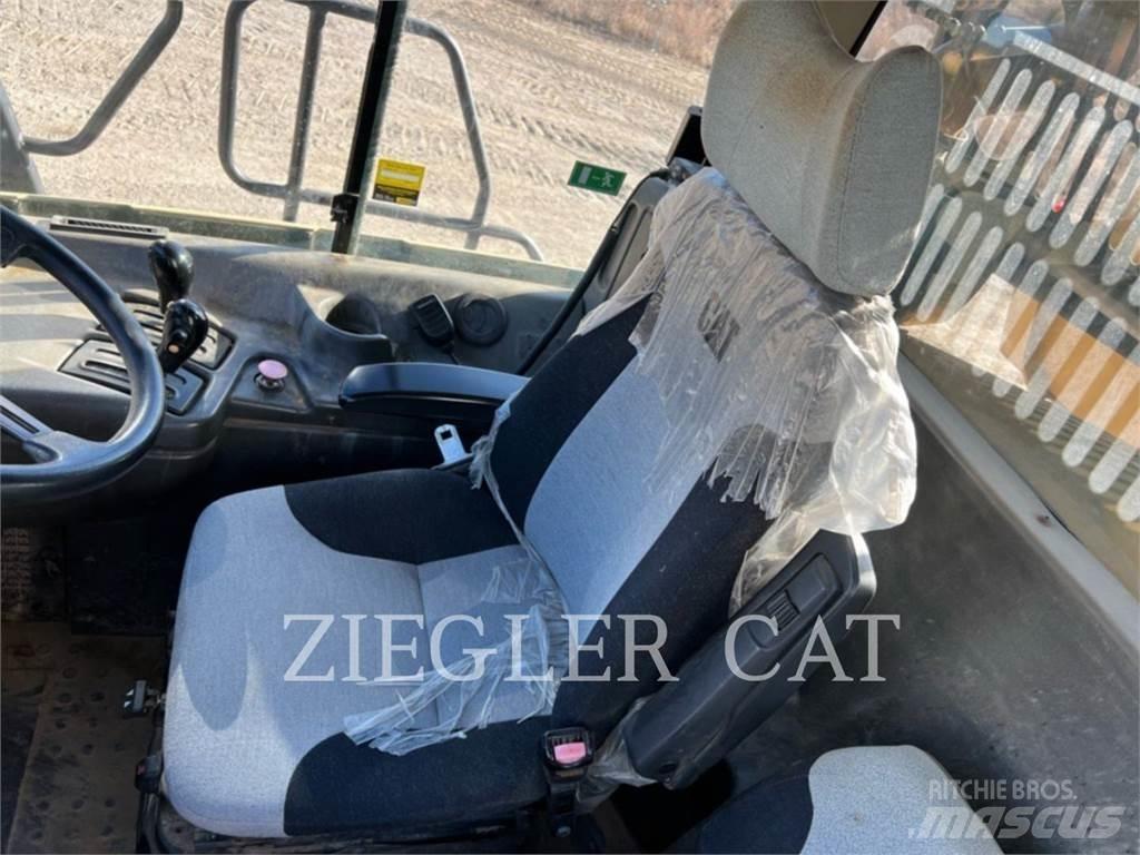 CAT 725 Zglobni demperi