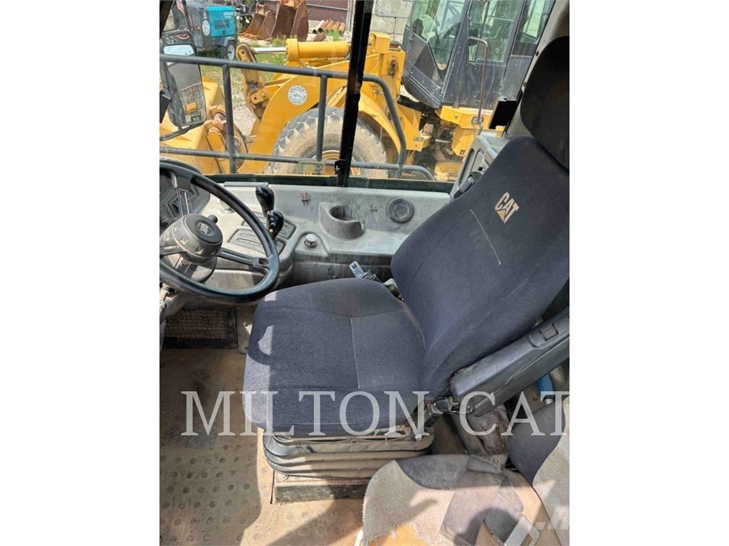 CAT 725 Zglobni demperi