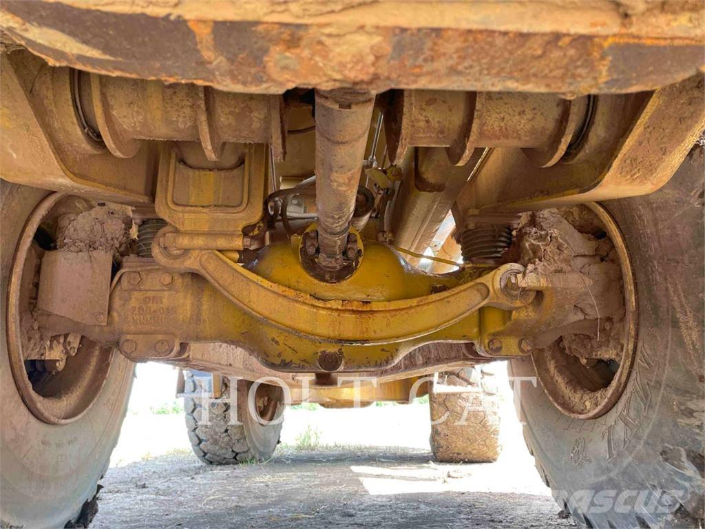 CAT 725 Zglobni demperi