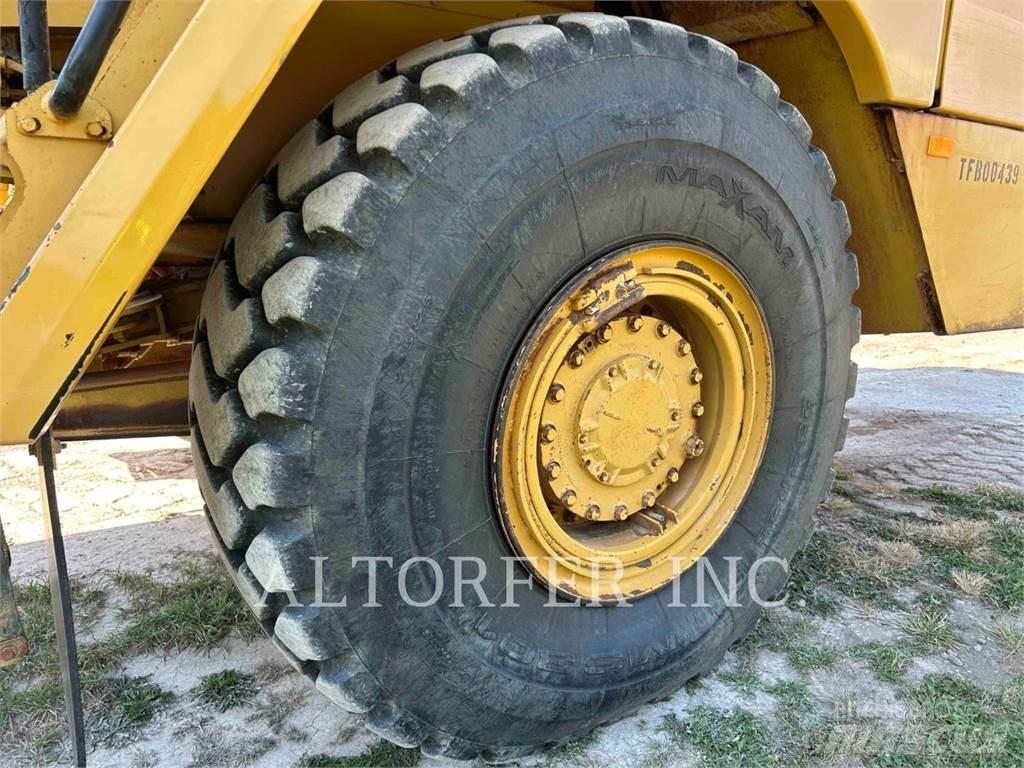 CAT 725C Zglobni demperi