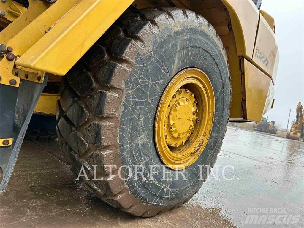 CAT 725C2 Zglobni demperi