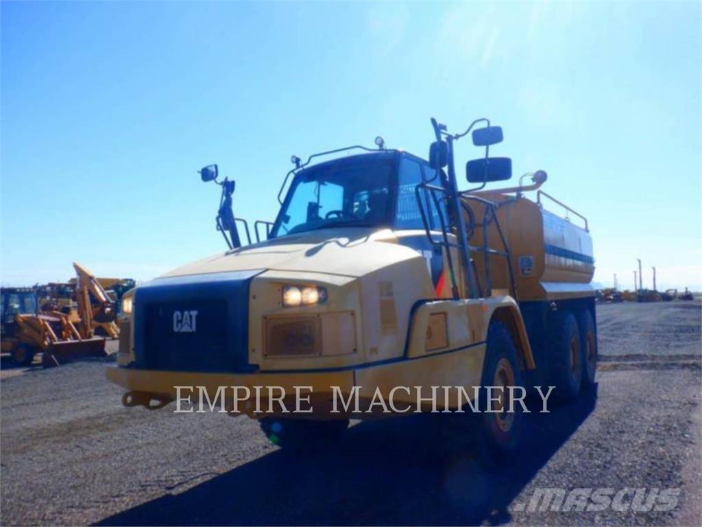 CAT 725C2 WT Kamioni za vodu