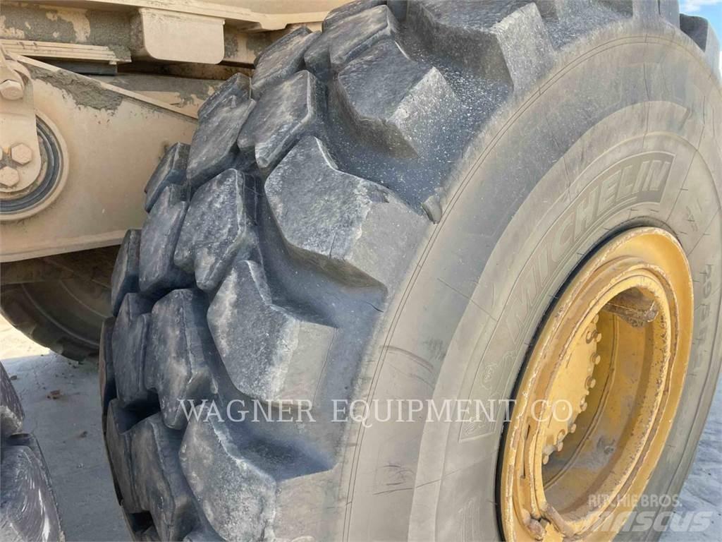 CAT 740 Zglobni demperi