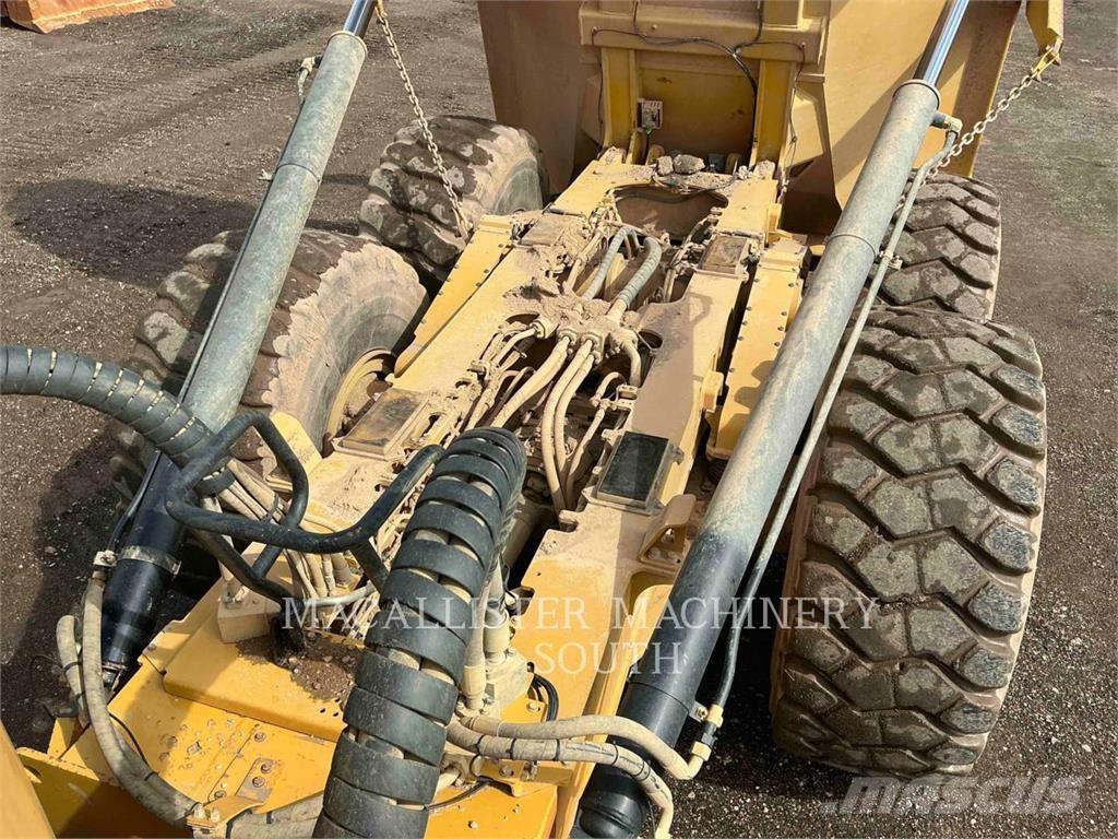 CAT 740 GC Zglobni demperi