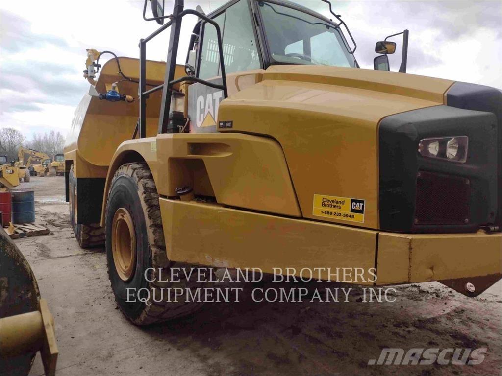 CAT 740B Kamioni za vodu