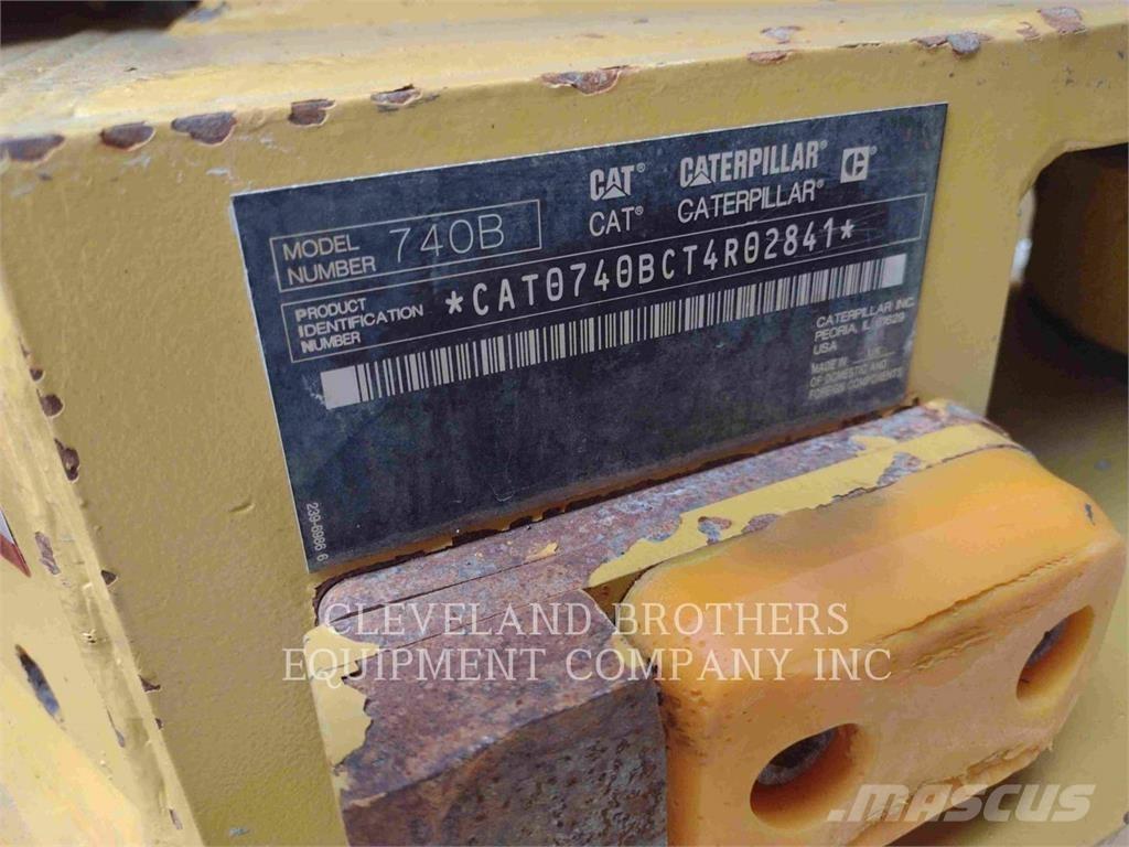 CAT 740B Kamioni za vodu