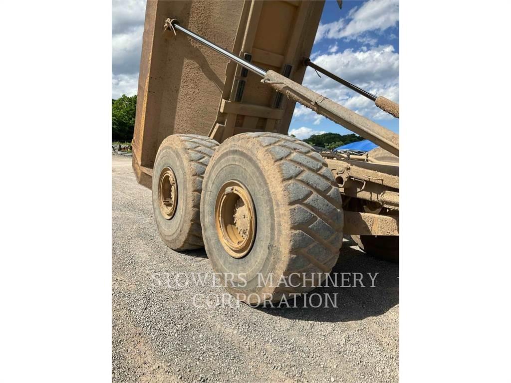 CAT 740B Zglobni demperi