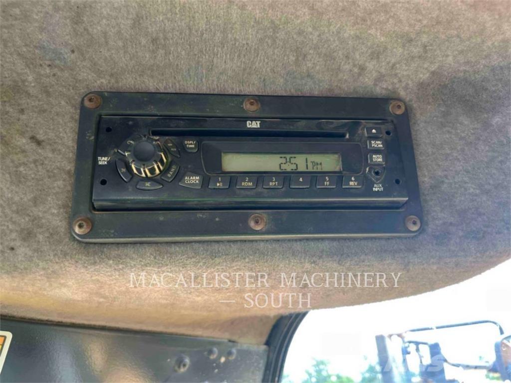 CAT 740B Zglobni demperi