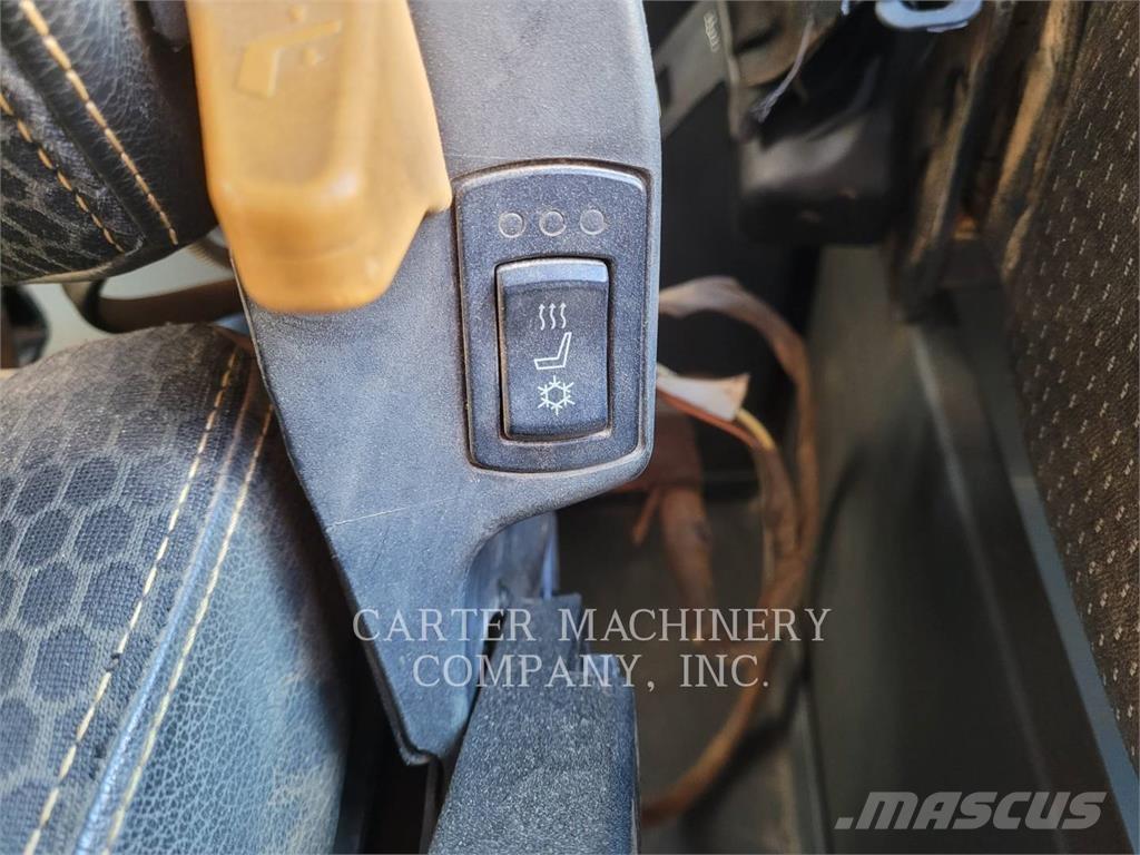 CAT 745 Zglobni demperi