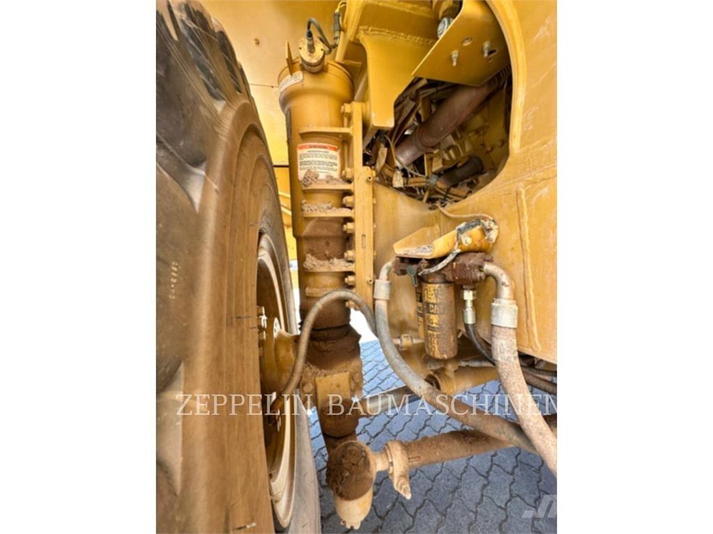 CAT 775E Zglobni demperi