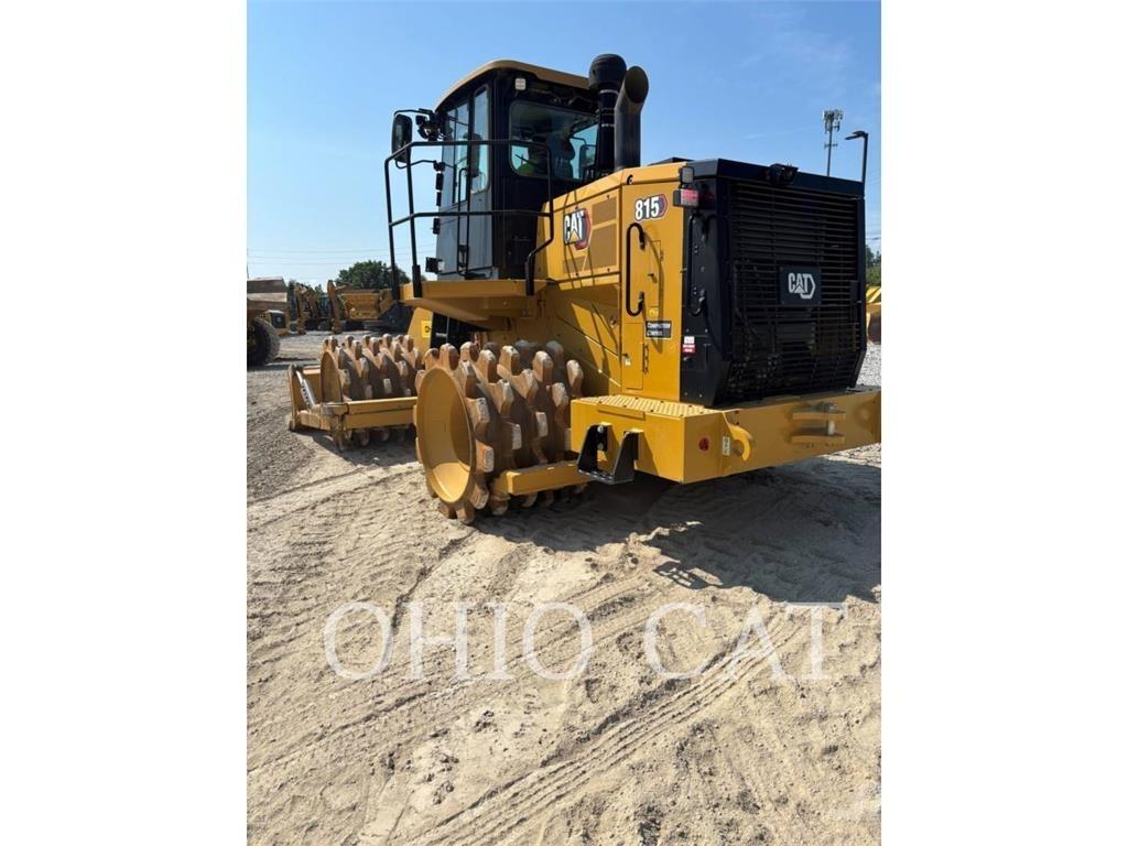 CAT 815 Kompaktori zemlje