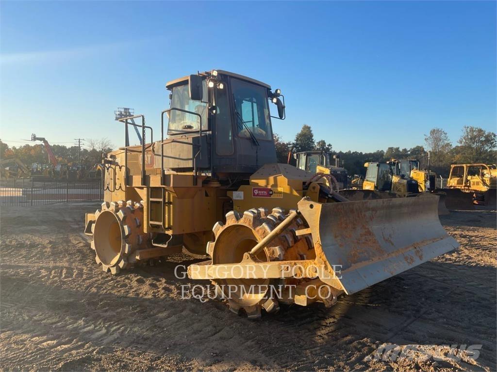 CAT 815-11 Kompaktori zemlje