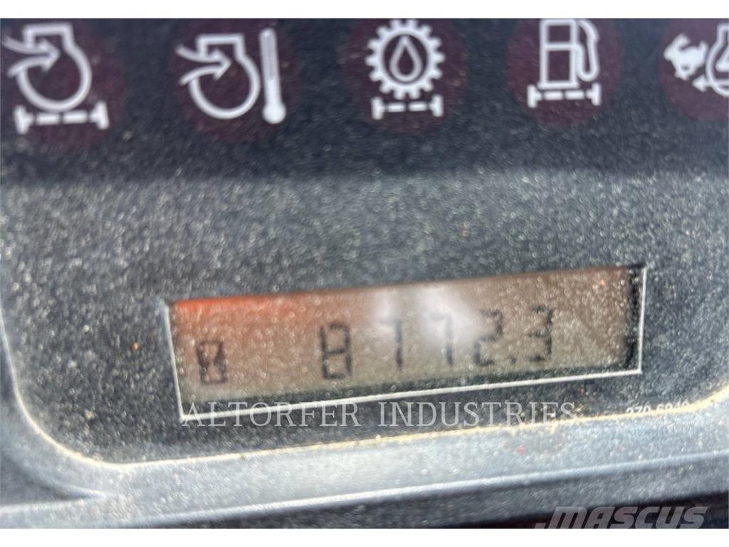 CAT 815F2 Kompaktori zemlje