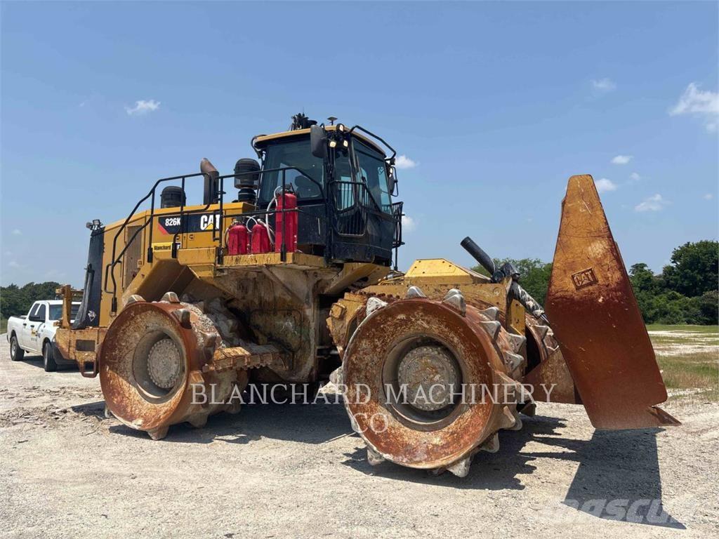 CAT 826K Kompaktori zemlje