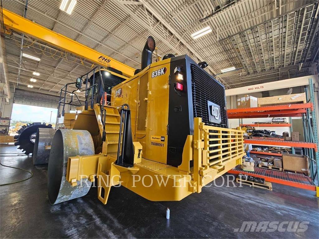 CAT 836K Kompaktori zemlje