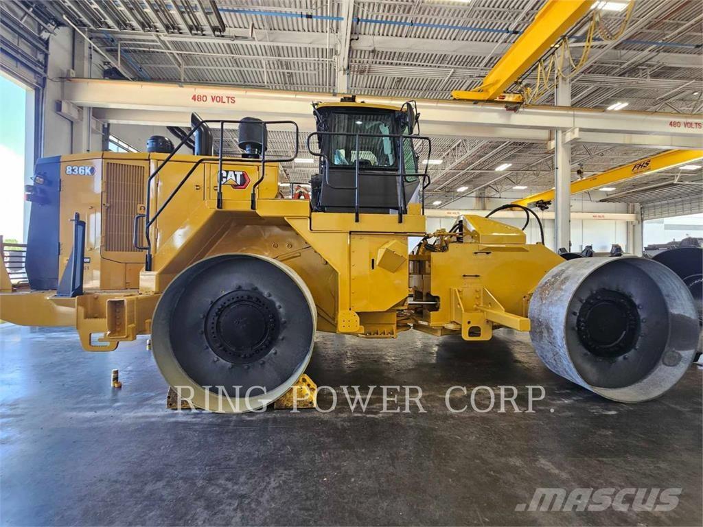 CAT 836K Kompaktori zemlje