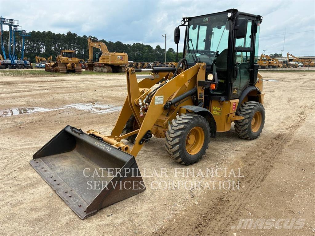 CAT 903D Utovarivači na kotačima