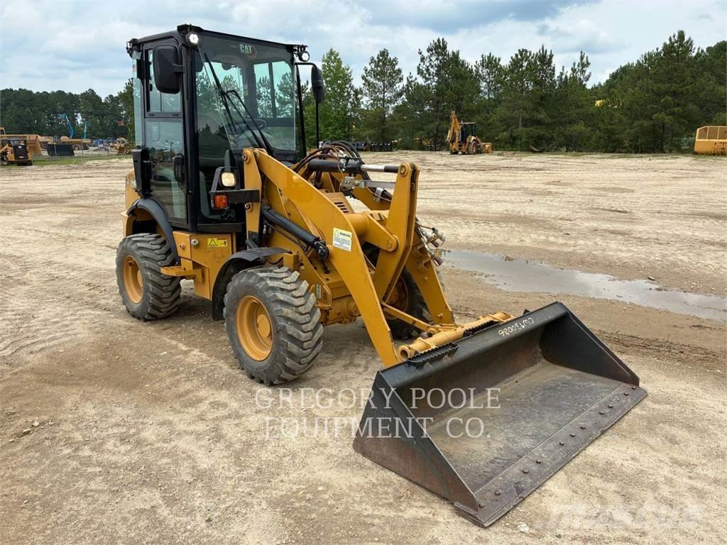 CAT 903D Utovarivači na kotačima
