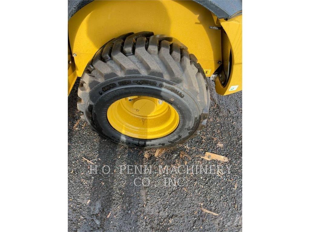 CAT 903D Utovarivači na kotačima