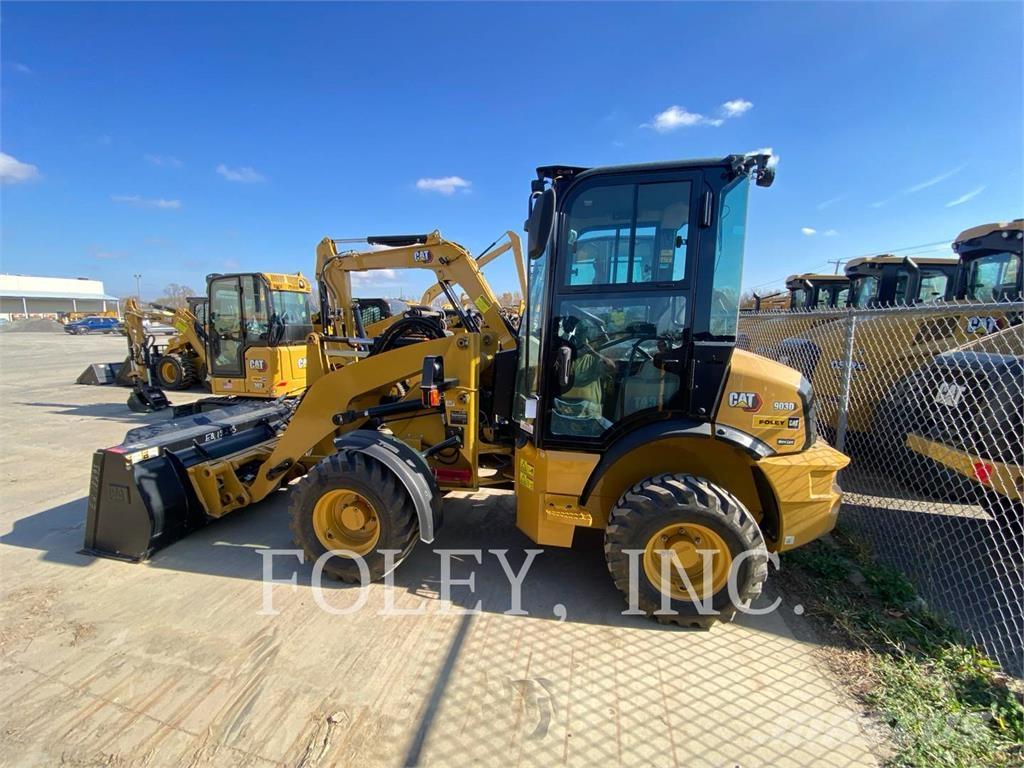 CAT 903D Utovarivači na kotačima