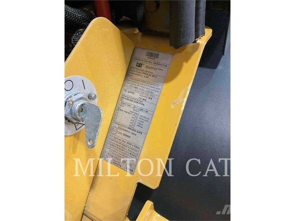 CAT 906 Utovarivači na kotačima