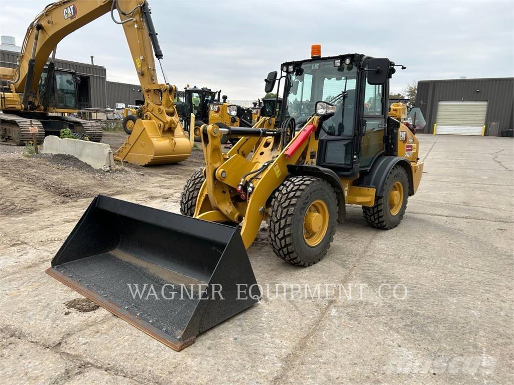 CAT 906 Utovarivači na kotačima