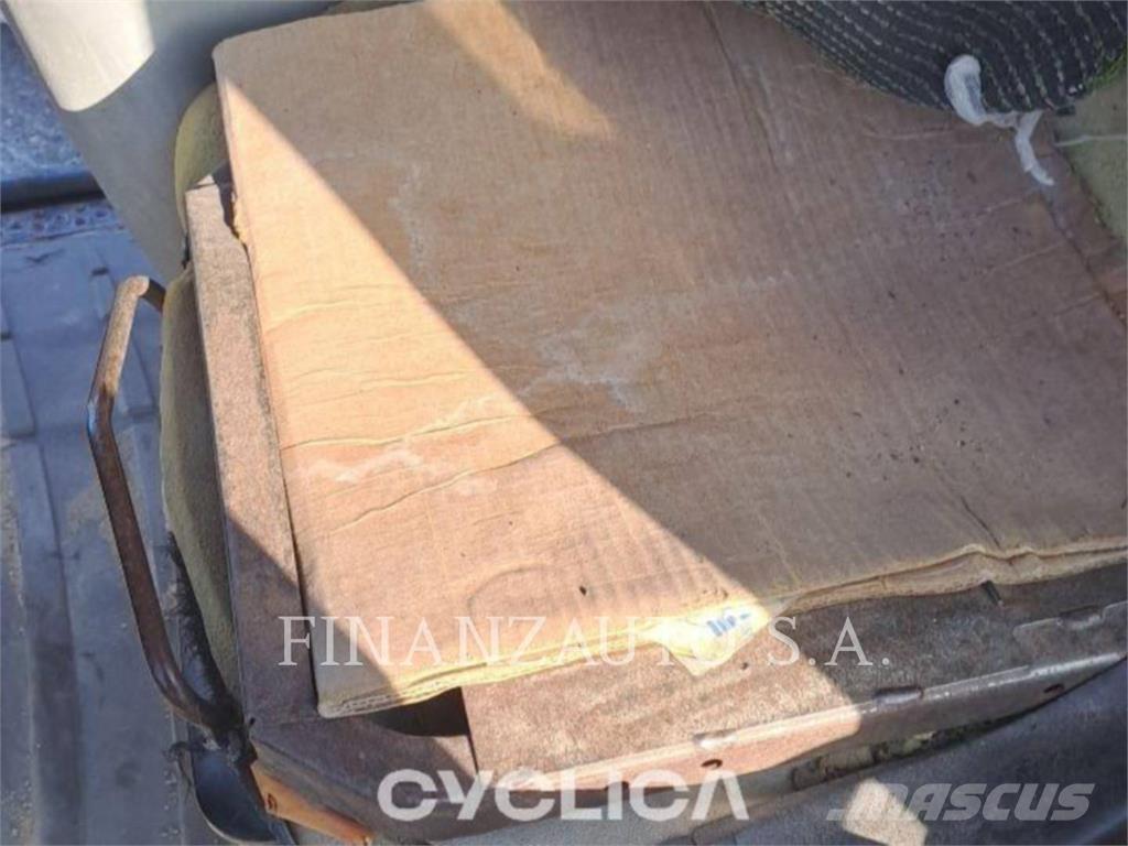 CAT 906H Utovarivači na kotačima