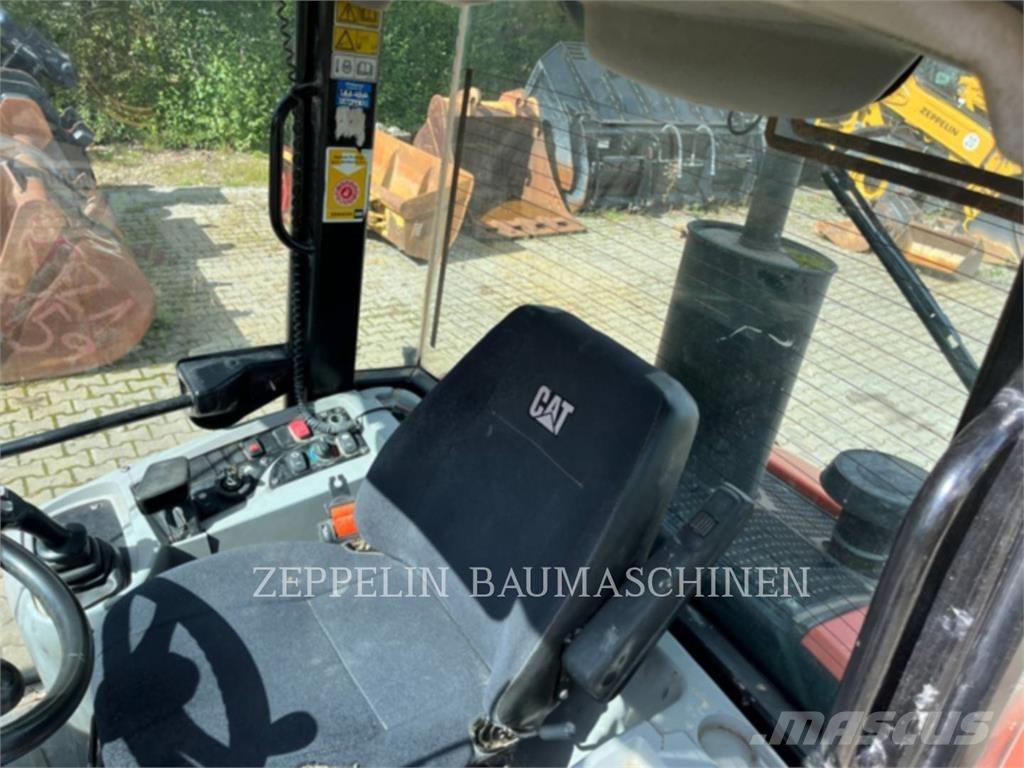 CAT 906H Utovarivači na kotačima