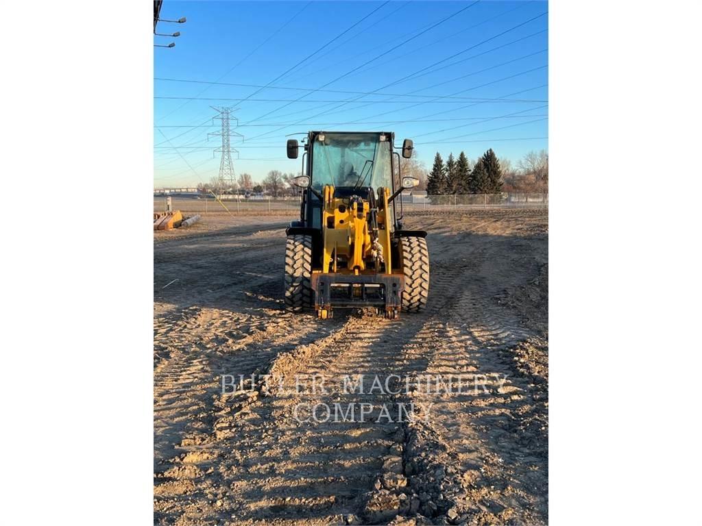 CAT 906M Utovarivači na kotačima