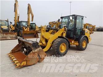 CAT 906M Utovarivači na kotačima