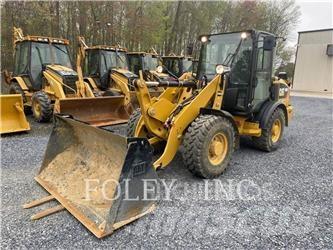 CAT 906M Utovarivači na kotačima