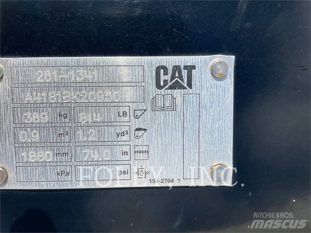 CAT 906M Utovarivači na kotačima
