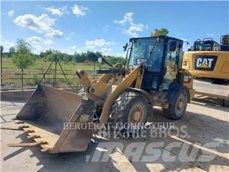 CAT 906M Utovarivači na kotačima