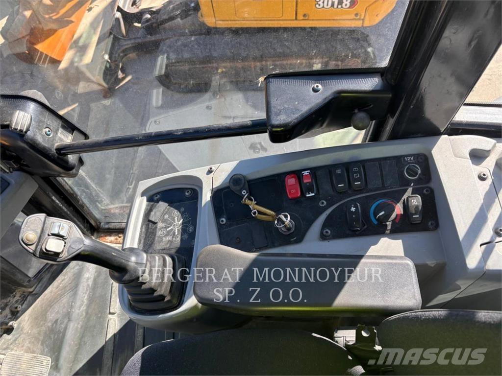 CAT 906M Utovarivači na kotačima