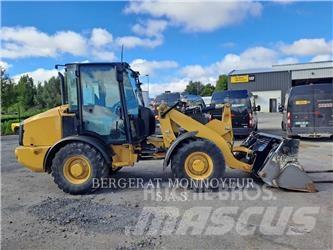 CAT 906M Utovarivači na kotačima