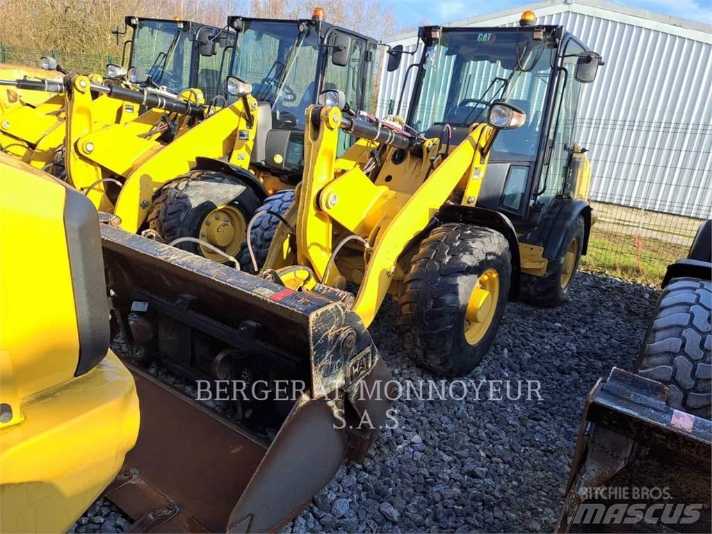 CAT 906M Utovarivači na kotačima