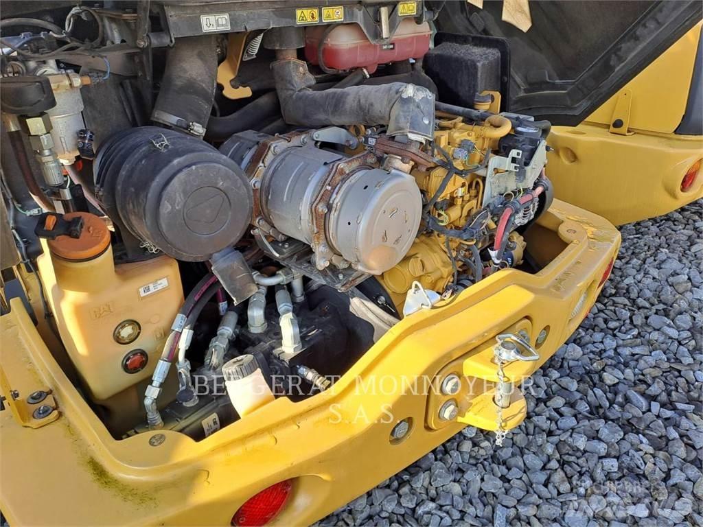CAT 906M Utovarivači na kotačima
