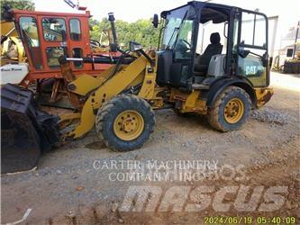 CAT 906M Utovarivači na kotačima