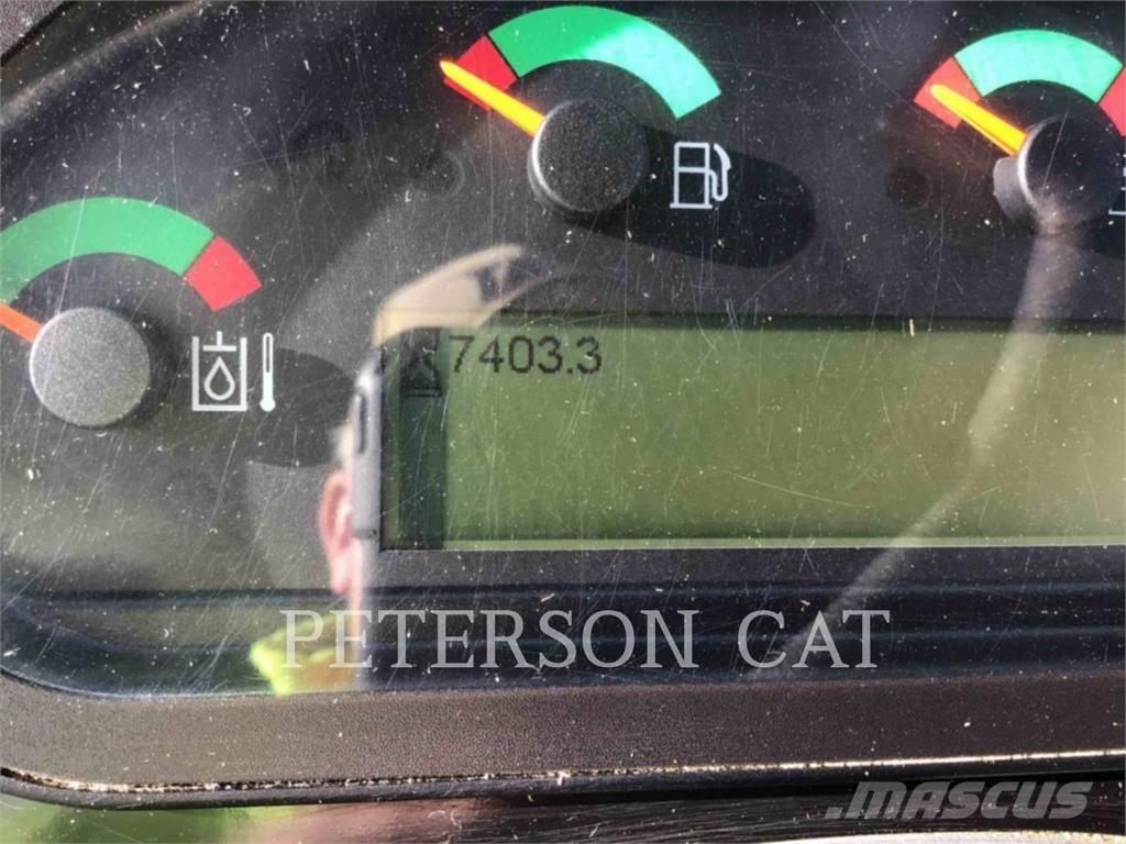 CAT 906M Utovarivači na kotačima