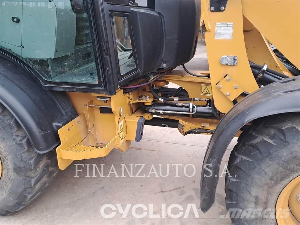 CAT 906M Utovarivači na kotačima