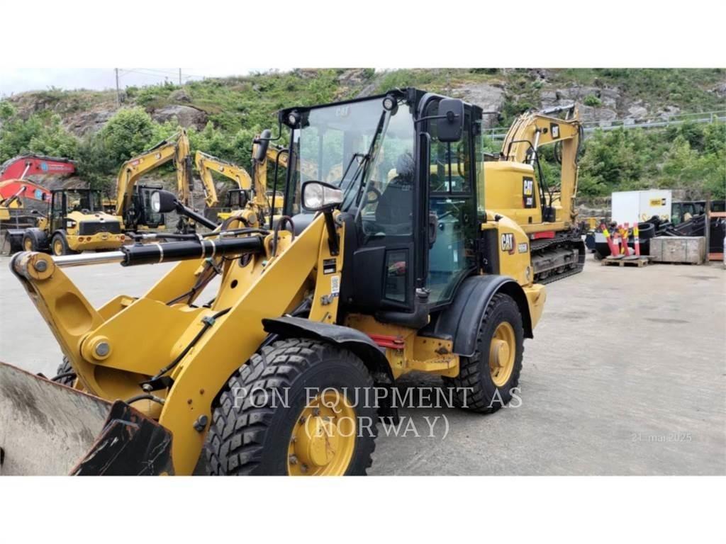 CAT 906M Utovarivači na kotačima