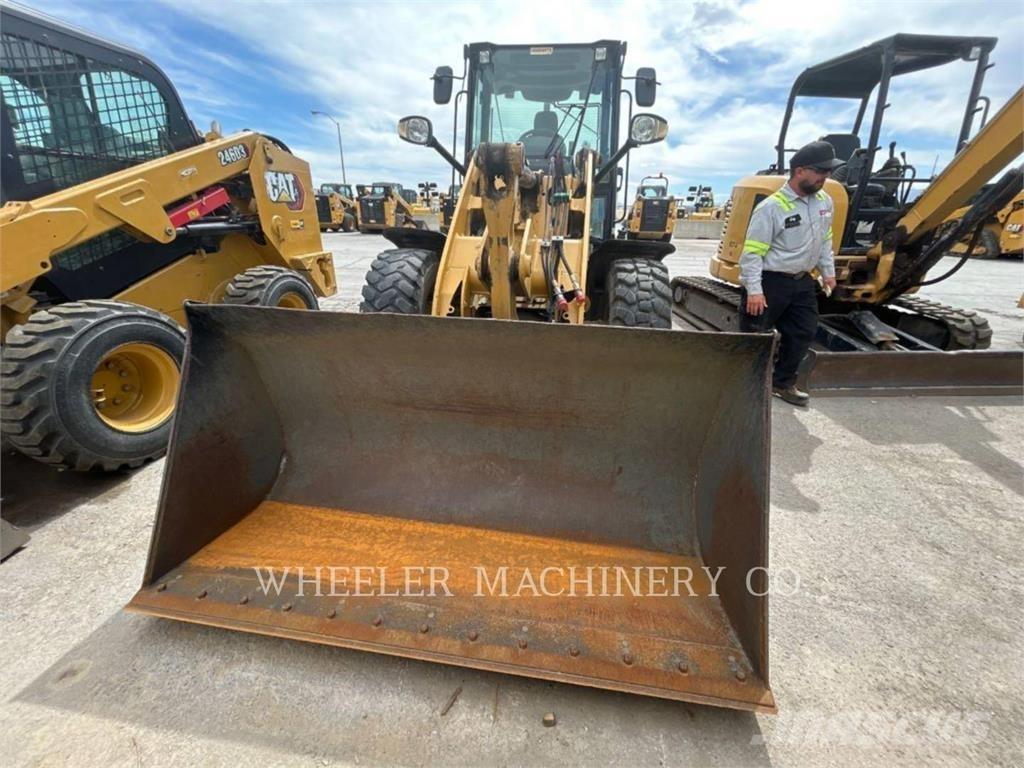 CAT 906M Utovarivači na kotačima