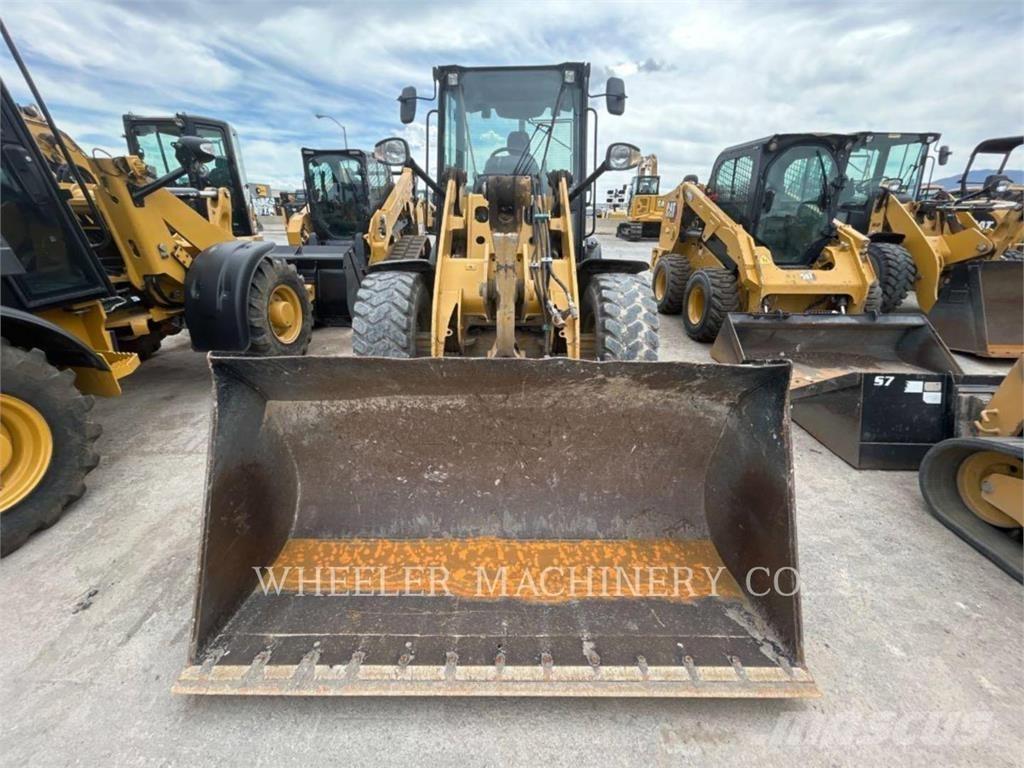 CAT 906M Utovarivači na kotačima