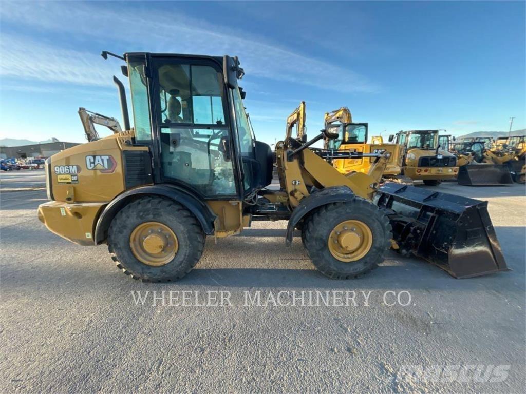 CAT 906M Utovarivači na kotačima