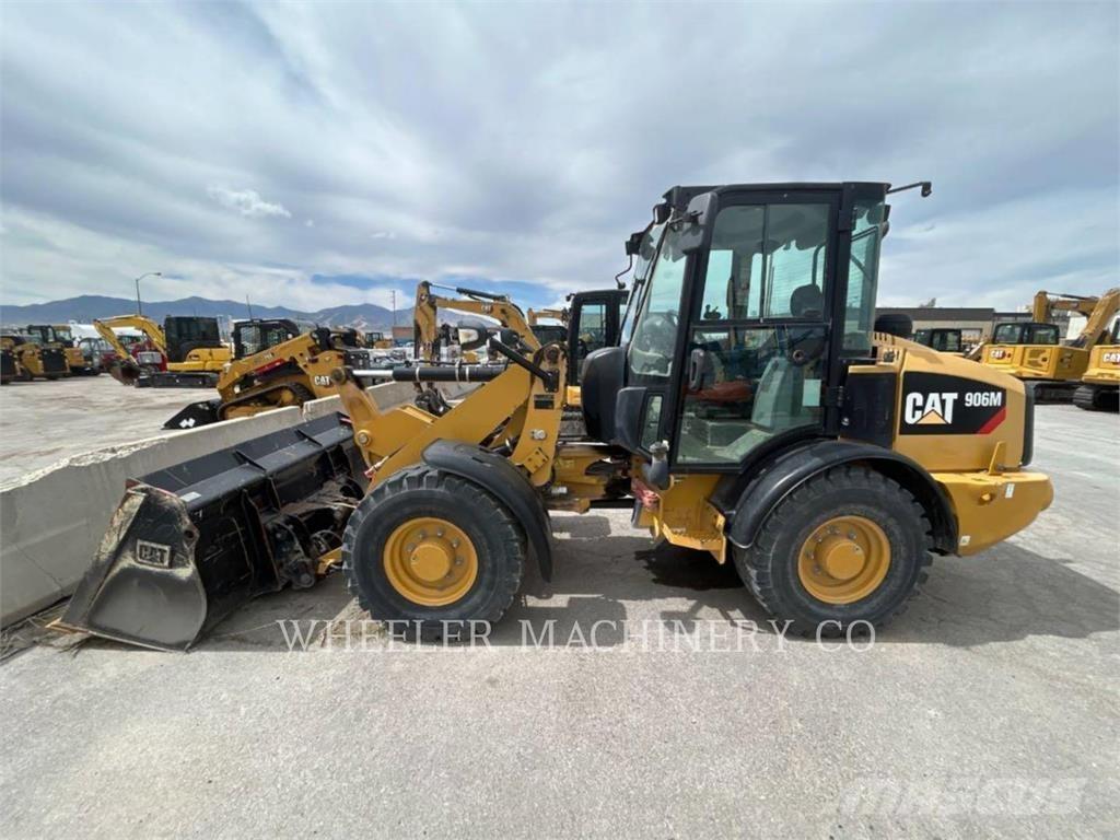 CAT 906M Utovarivači na kotačima