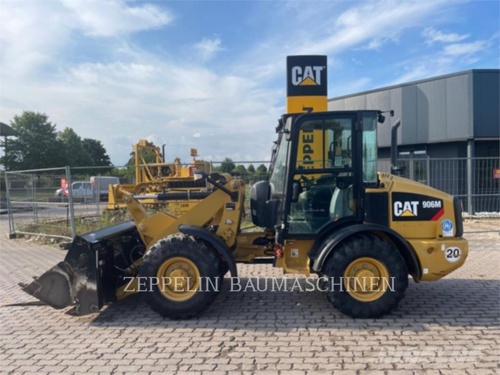 CAT 906M Utovarivači na kotačima