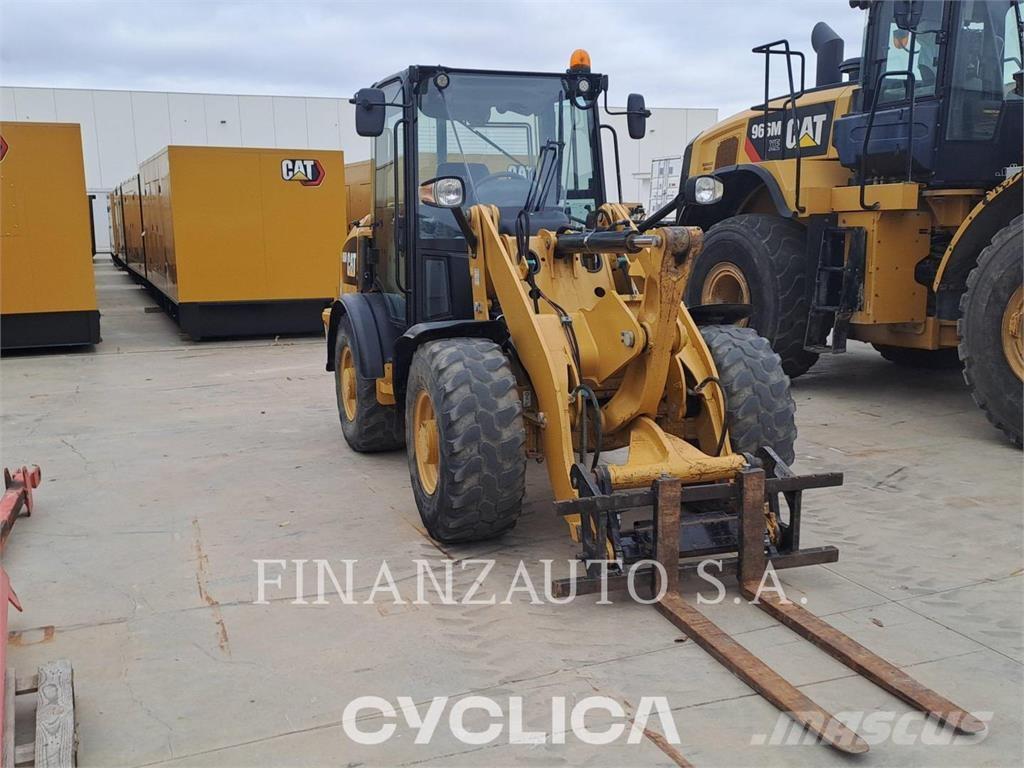 CAT 906M Utovarivači na kotačima