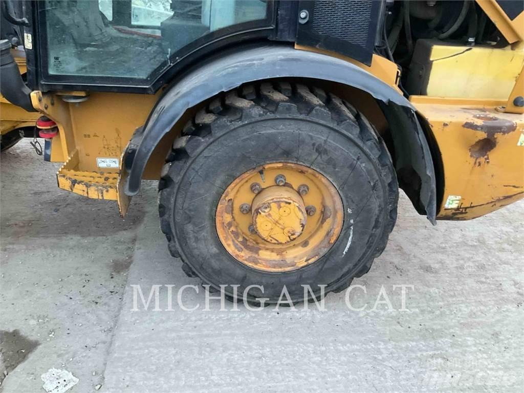 CAT 906M AR Utovarivači na kotačima